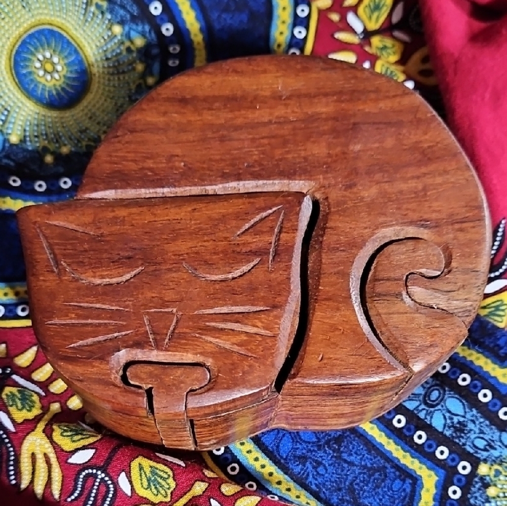 Hand Carved Secret Compartment Wooden Cat Puzzle Box